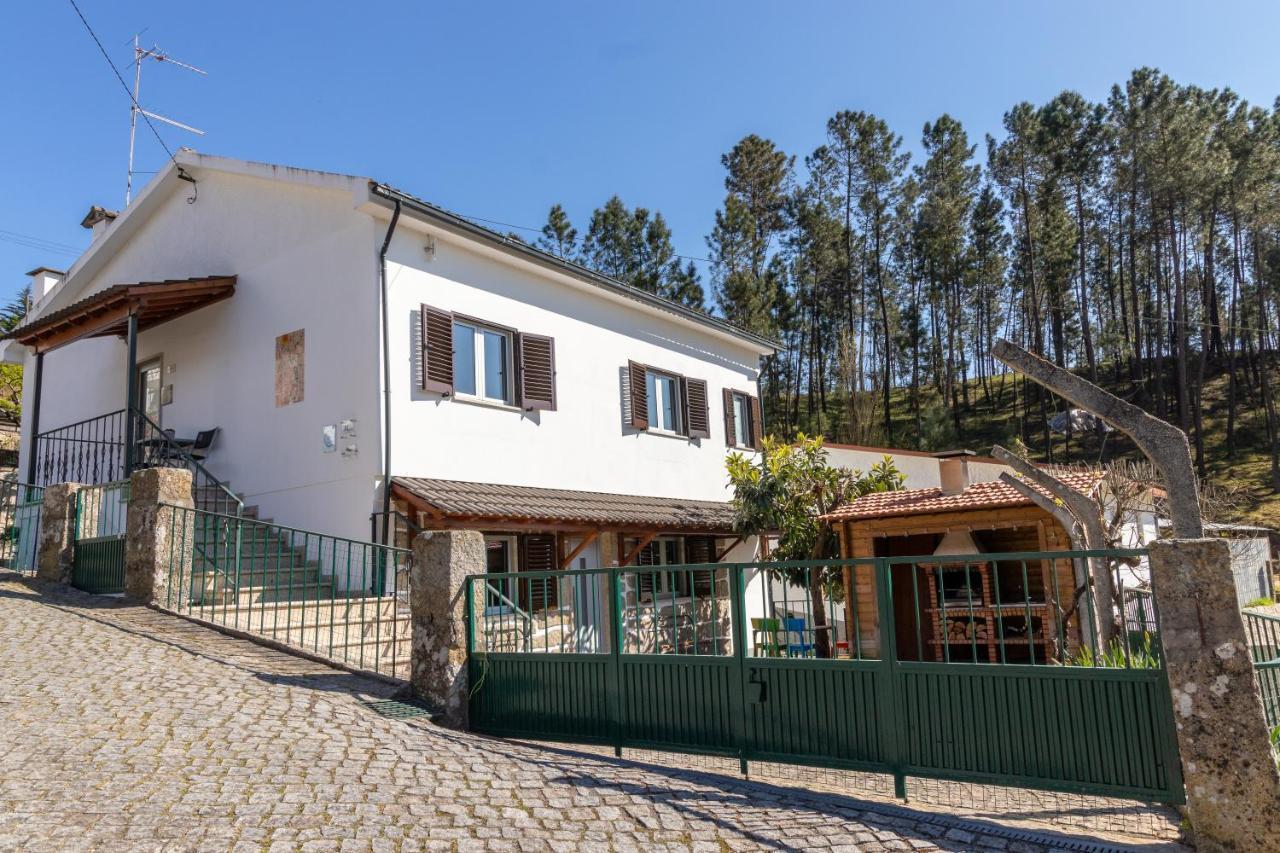 Casa Da Ponte Velha Apartment Термас де Сао Педро до Сул Екстериор снимка